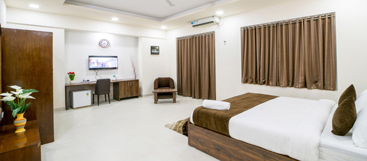 hotel bedroom kharadi